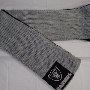 FOREVER COLLECTION RAIDERS FOOTBALL TEAM REVERSIBLE SCARF